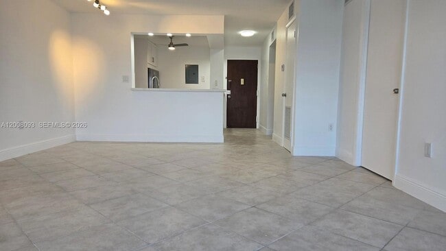 Foto del edificio - 110 S Shore Dr