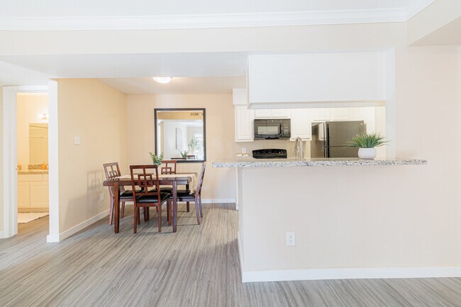 Photo - Welcome Home to Comfort and Convenience 2/2