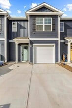 Building Photo - 117 S Grassland Rd