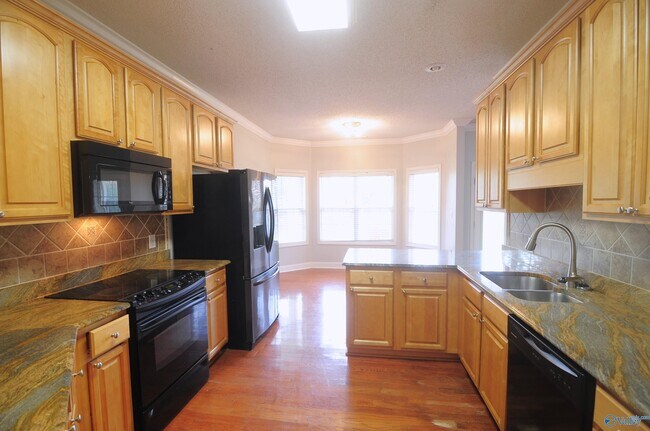 Building Photo - 5016 Liberty Park Cir SE