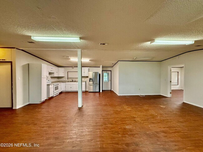 Building Photo - 2262 Chaffee Rd S