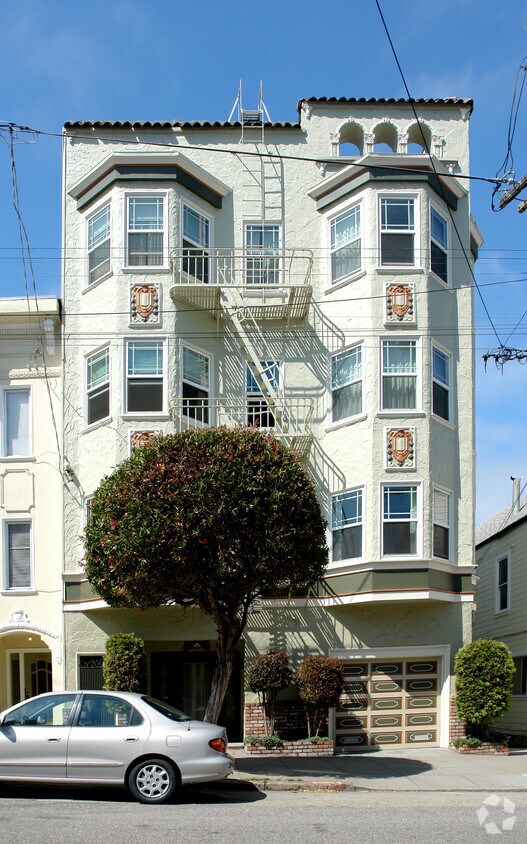 Foto principal - 2823 Baker St