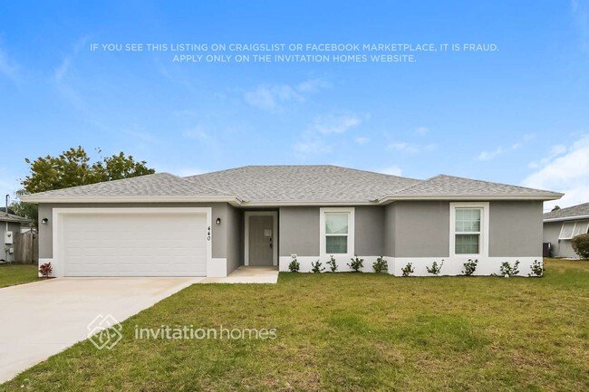 Building Photo - 440 SE Asbury Ln