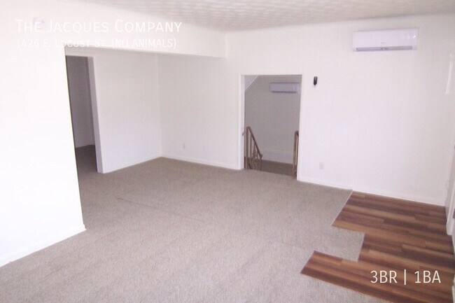 Building Photo - Feels Like New Inside 3 Bedroom 2 Living A...