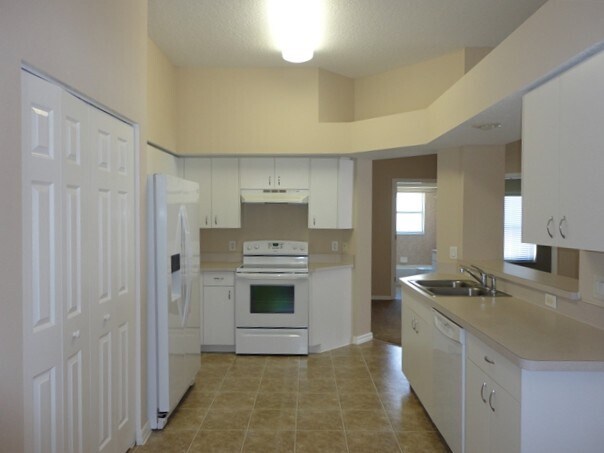 Foto del edificio - 1400 Watermill Cir