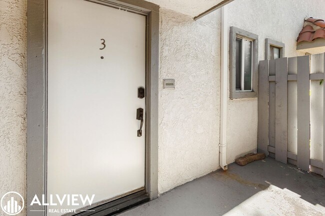 Foto del edificio - Beautifully Upgraded 2-Bed, 3-Bath Townhou...