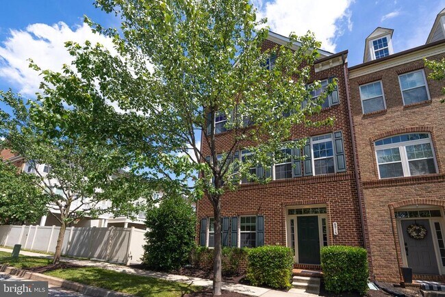 Building Photo - 8915 Tawes Street