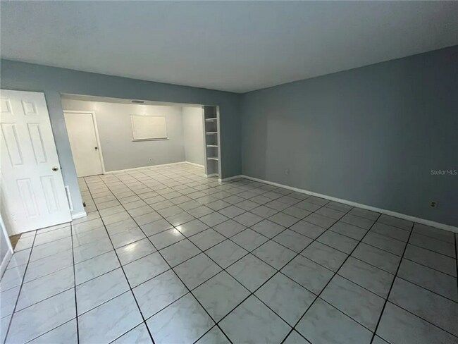 Foto del edificio - 8200 N 15th St