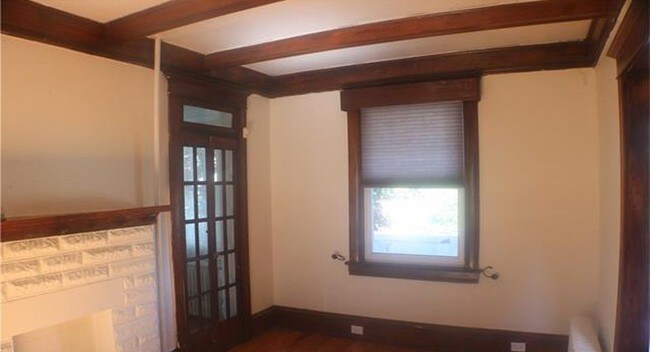 Foto del edificio - 87 Glenwood Ave