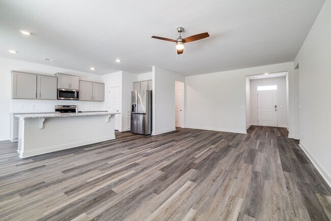 Foto del edificio - Beautiful 4BR Home in Woodland Trail – Top...