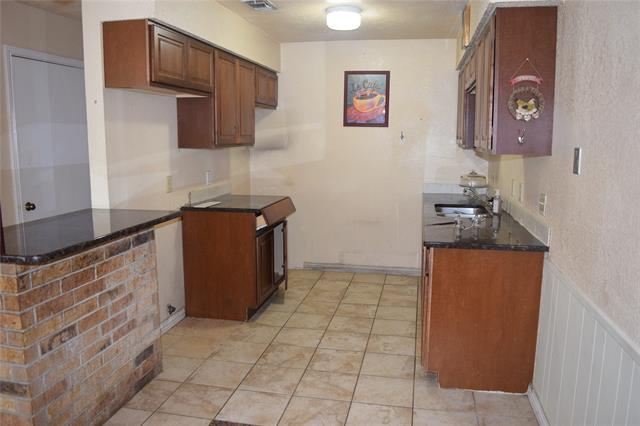 Building Photo - 1806 Family Cir