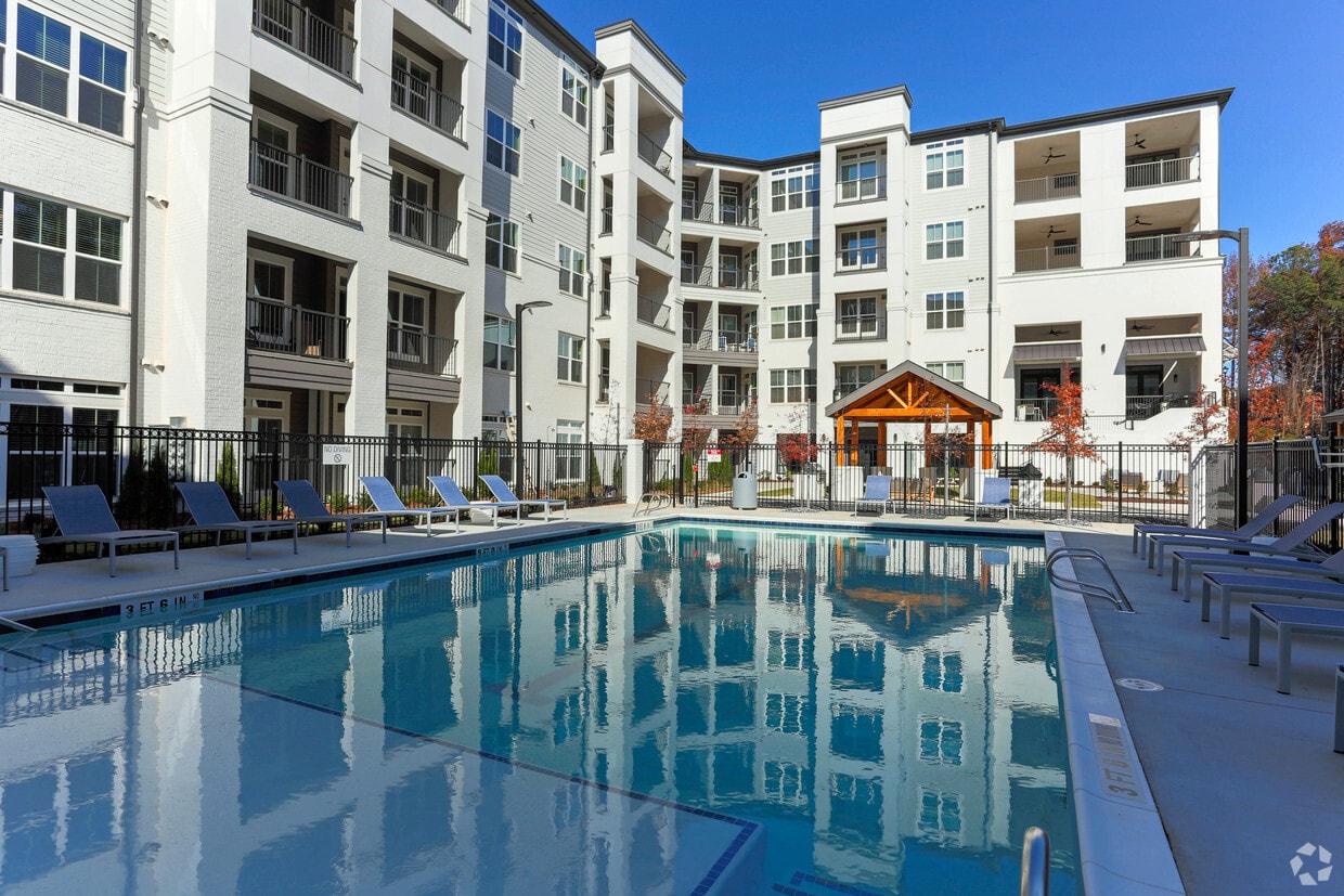 Evoq Town Flats at Johns Creek Apartments Johns Creek, GA