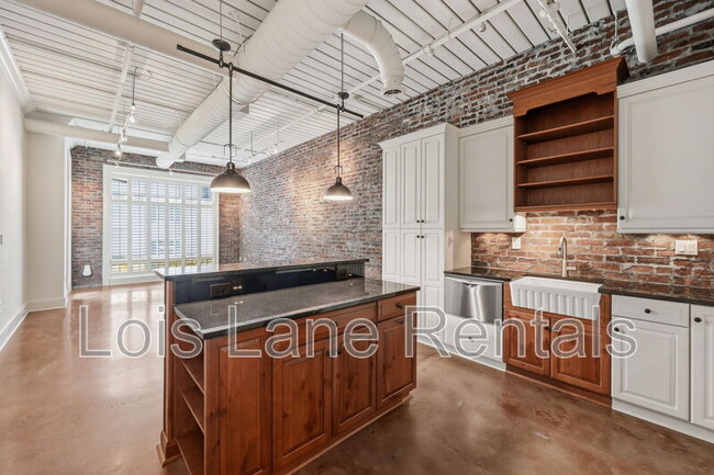 Photo - 175 Concord St Apartment