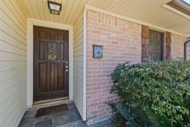 Building Photo - 5511 Verdome Ln