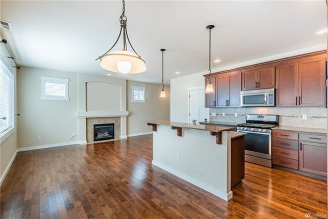 Building Photo - 4Bd/2.5Ba Lynnwood House