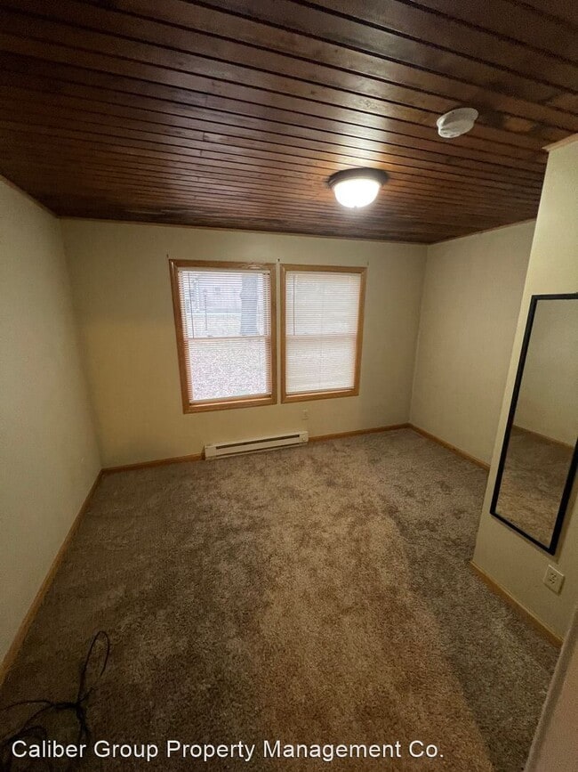 Building Photo - 4 br, 2 bath House - 2515 Iowa St