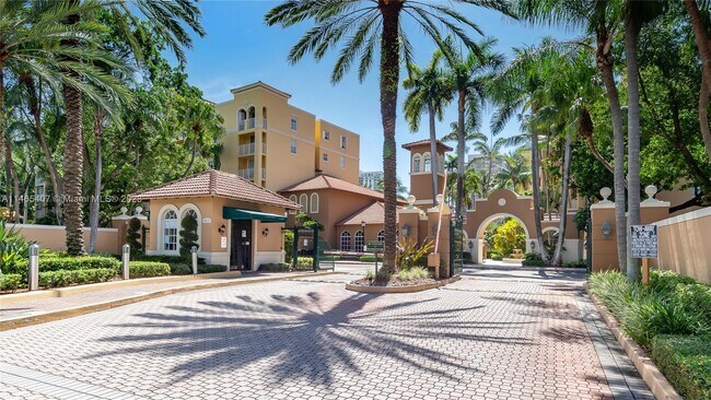 Foto del edificio - 19655 E Country Club Dr