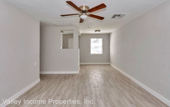 Building Photo - 722 E Turney Ave