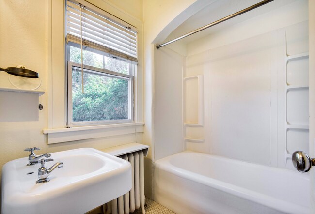 Foto del edificio - 1108 N 9th St