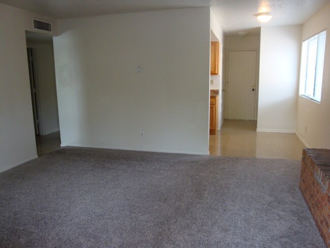 Living area - 315 Dorado Pl SE