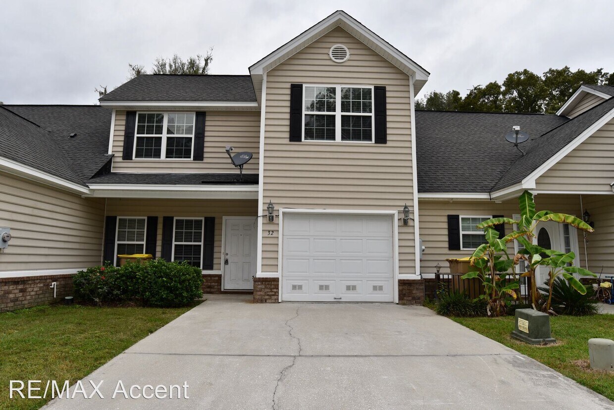 Foto principal - 32 Cypress Point Dr