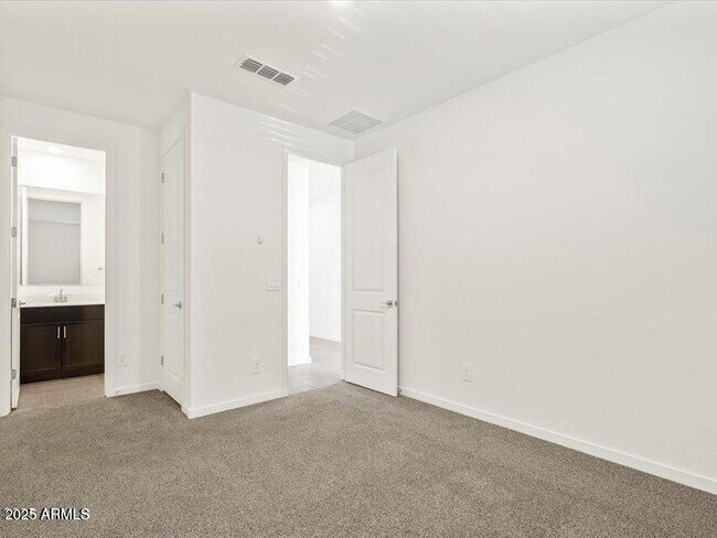 Foto del edificio - 4211 W Lisa Ln