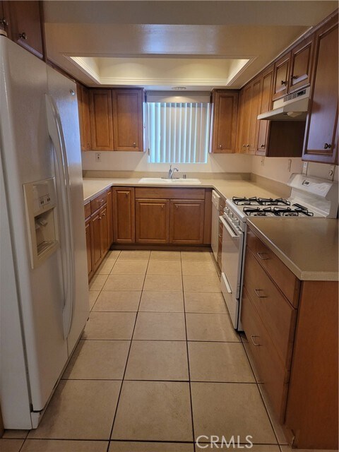 Foto del edificio - 2891 Canyon Crest Dr