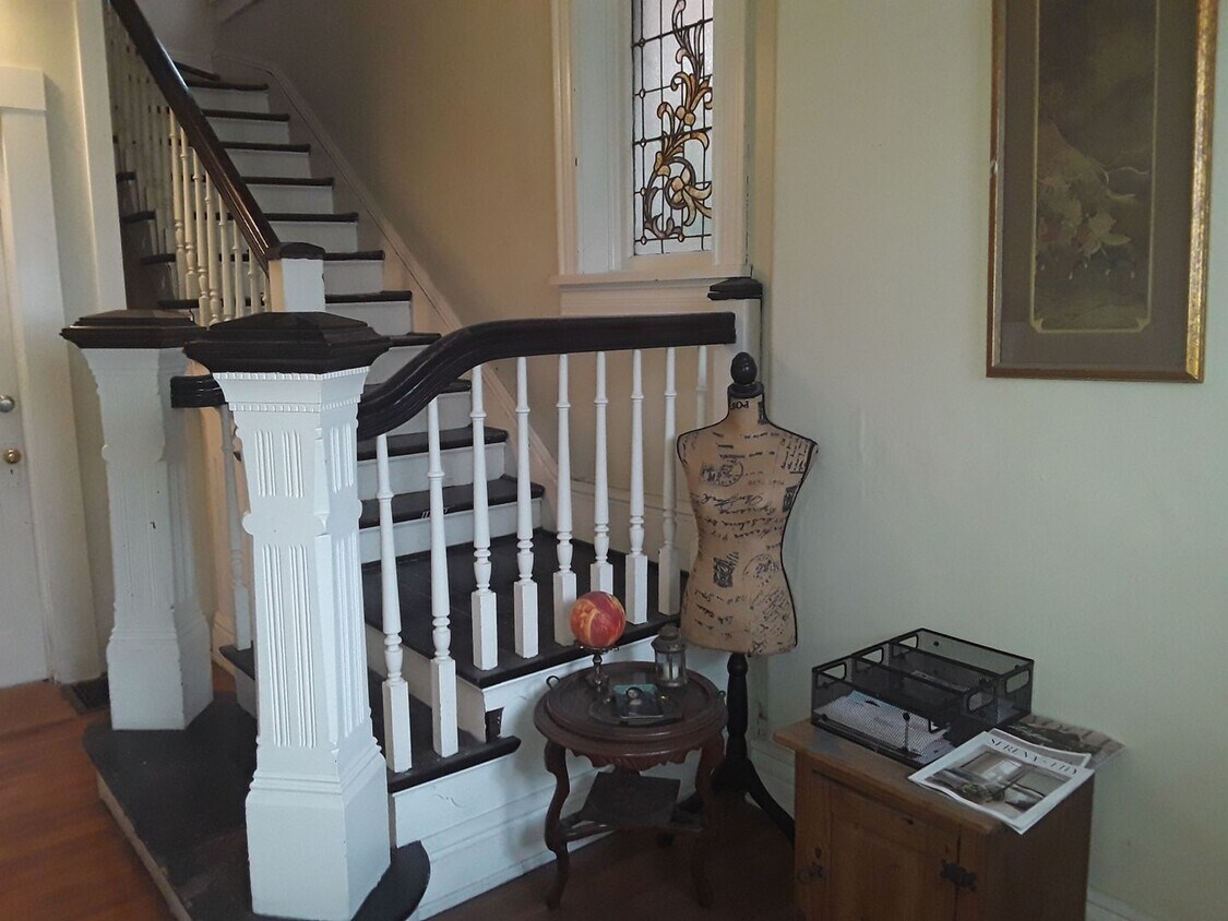 Foto principal - 1238 Garvin Place