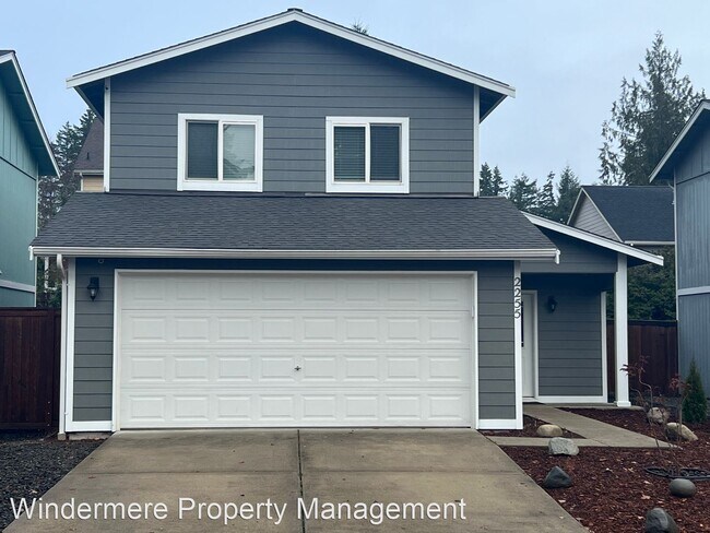 Building Photo - 3 br, 1.5 bath House - 2255 SE Abernathy C...