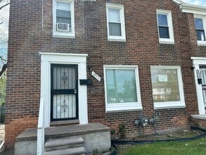 Building Photo - 18515 Greenfield Rd