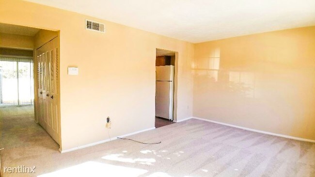 Foto del edificio - 2 br, 2.5 bath Townhome - 8845 Applegate Lane