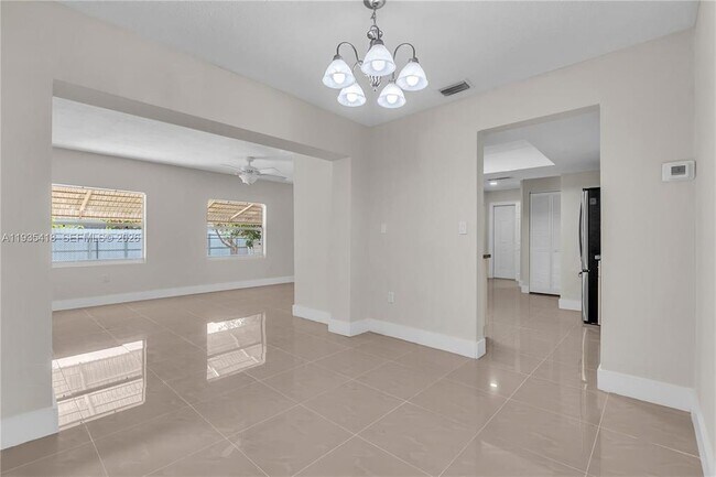 Foto del edificio - 8400 NW 25th St