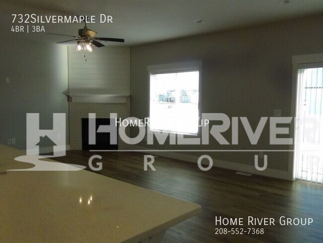 Foto del edificio - 732Silvermaple Dr
