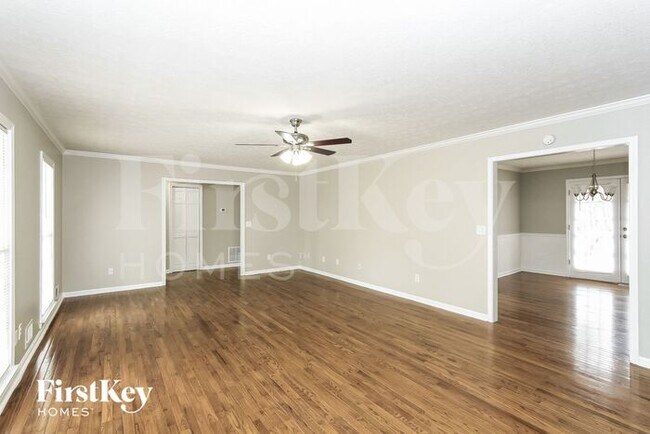 Foto del edificio - 2649 Sherman Oaks Dr