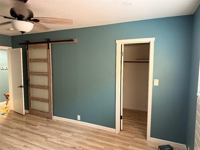 Building Photo - 2605 Country Club Dr