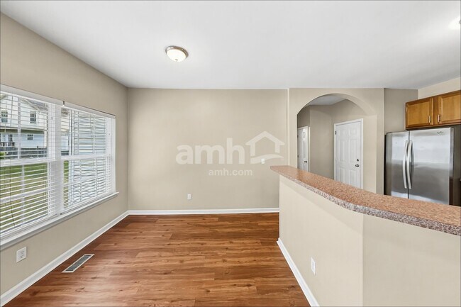 Foto del edificio - 204 Annesbury Ln