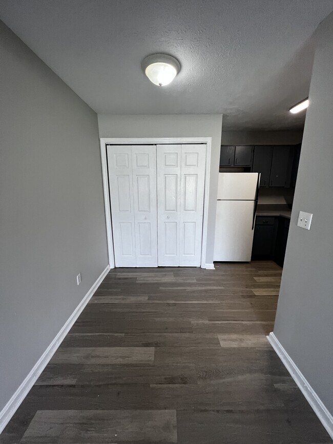 Building Photo - 4103 Blue Lick Ct