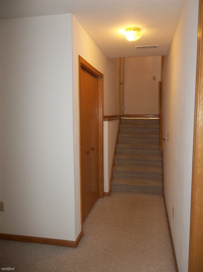 Building Photo - 2653 N Wuthering Hills Dr