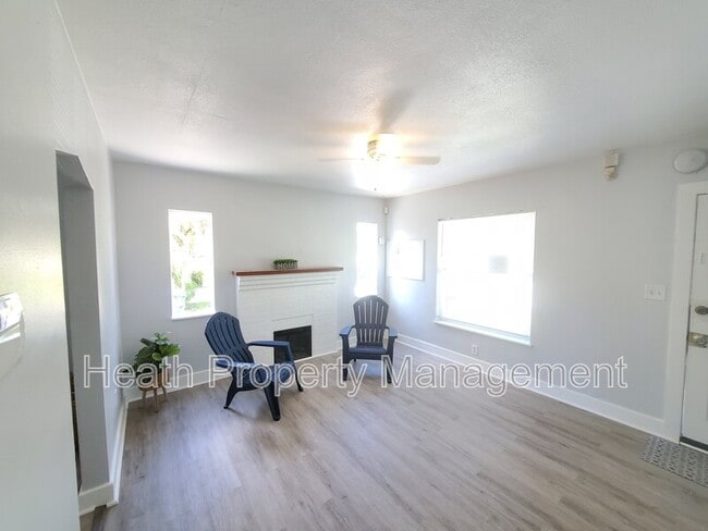 Foto del edificio - 1735 25th St S