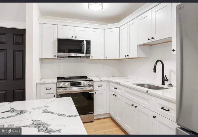 Building Photo - 1118 Brown St