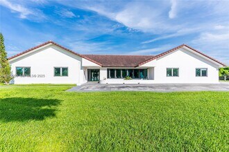 Building Photo - 13355 SW 207th Ave