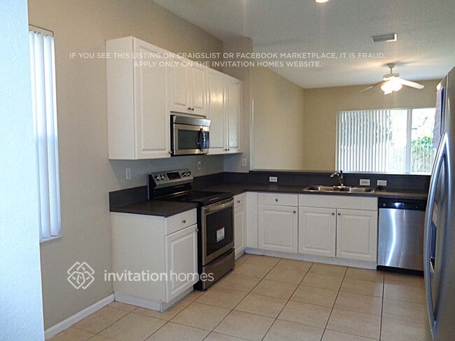 Building Photo - 4500 W Broward Blvd