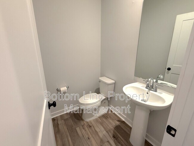 Foto del edificio - 3314 Finchborough Ct