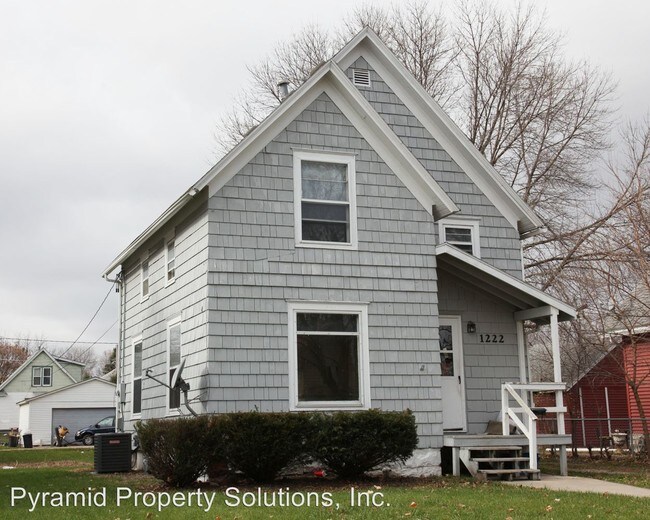 Building Photo - 3 br, 1 bath House - 1222 N President Ave