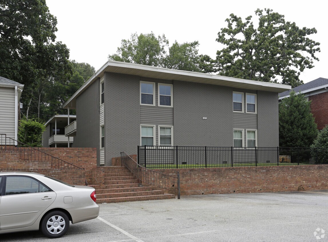 658 E Main St, Spartanburg, SC 29302 Apartments in Spartanburg, SC