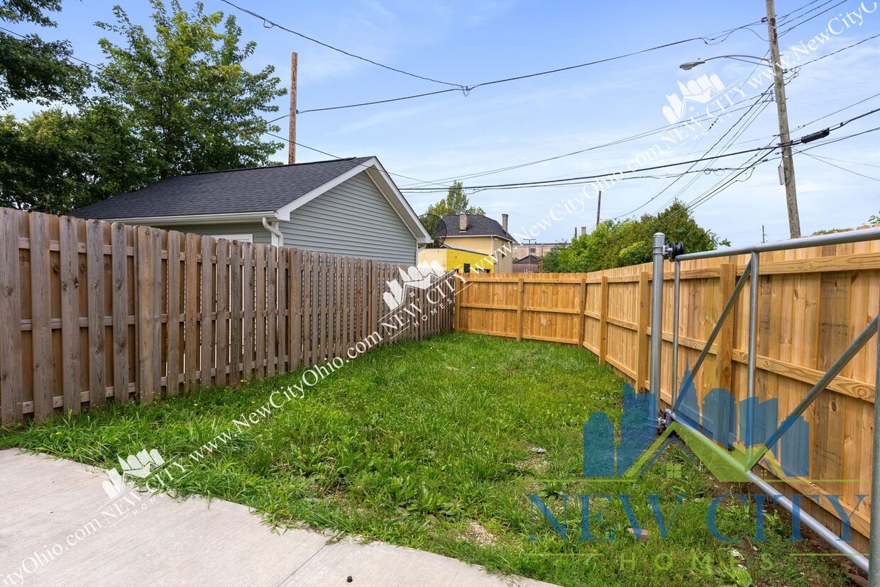 Foto principal - 2 Bedroom, 1.5 Bathroom King-Lincoln/Bronz...