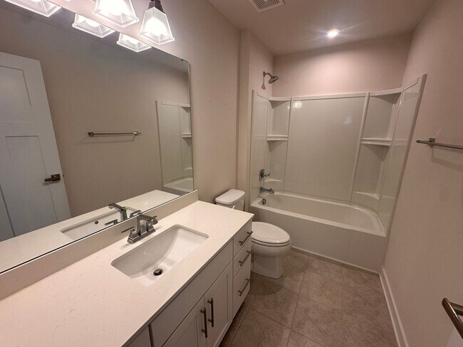 Foto del edificio - 1668 Burtonwood Dr