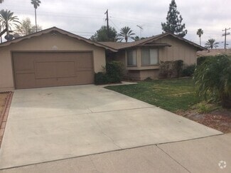 Building Photo - 568 Glenhill Dr