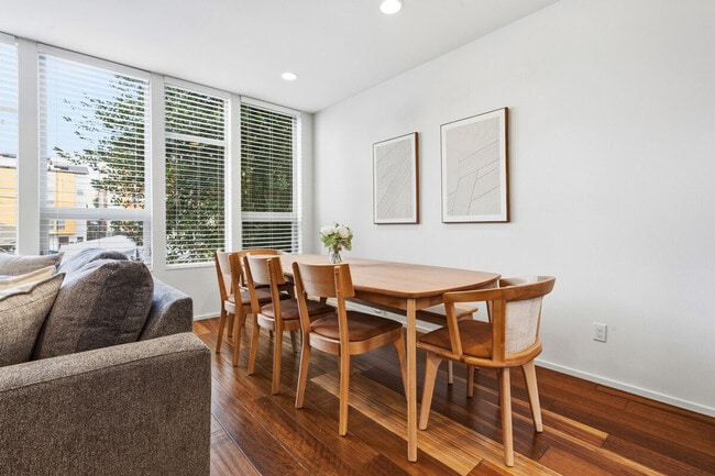 Foto del edificio - 1464 NW 70th St