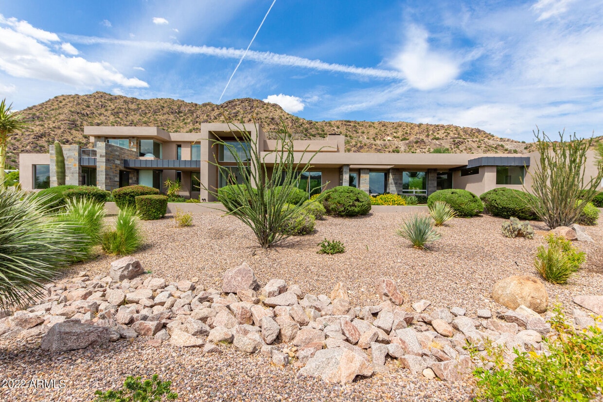 Primary Photo - 5720 E Joshua Tree Ln